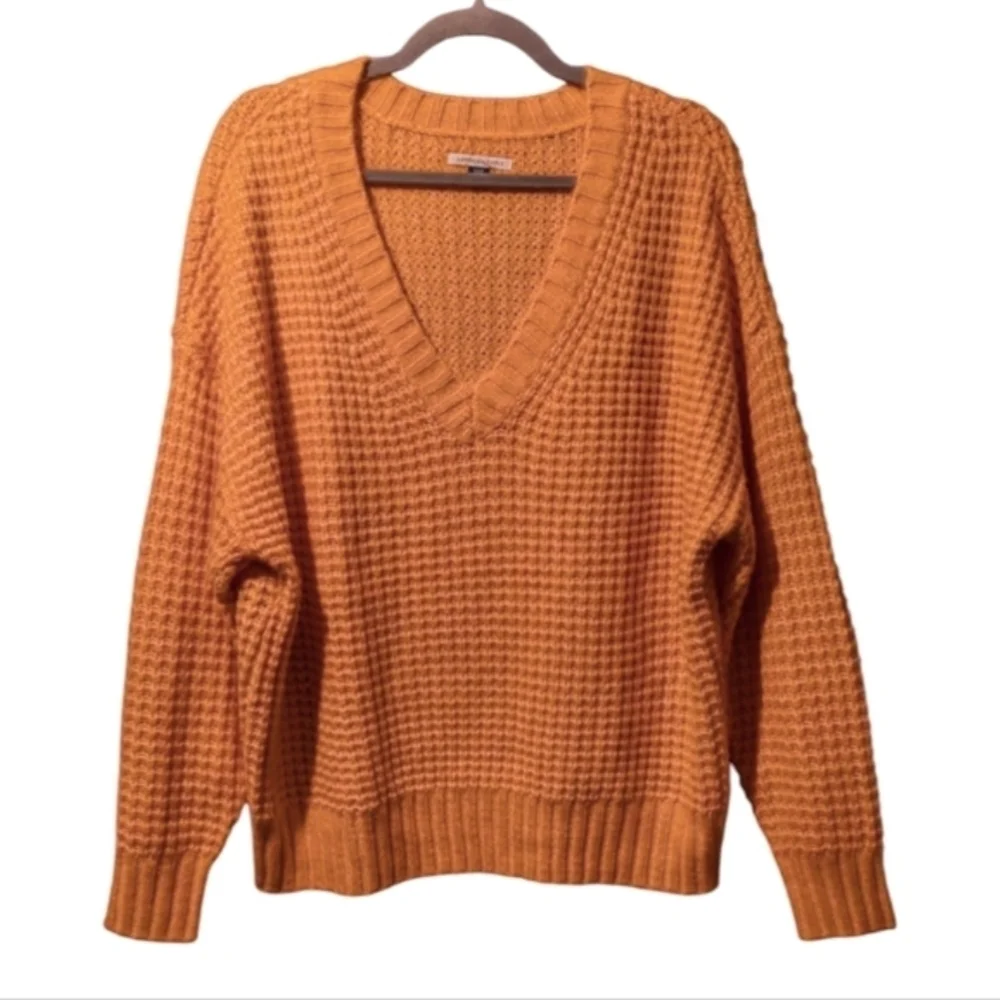 M • American Eagle  • Whoa So Cozy Waffle V-Neck Oversized Sweater - Picture 8 of 9